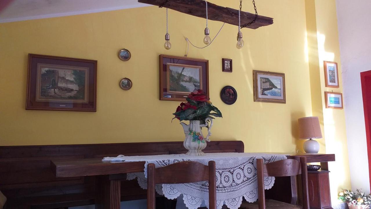 Appartement Casa Sotto Il Castello à Monti di Licciana Nardi Extérieur photo