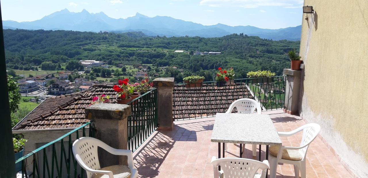 Appartement Casa Sotto Il Castello à Monti di Licciana Nardi Extérieur photo