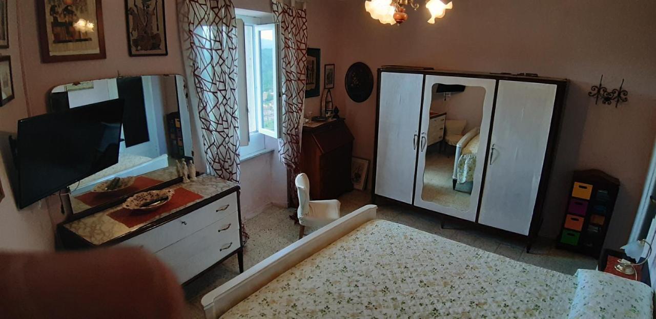 Appartement Casa Sotto Il Castello à Monti di Licciana Nardi Extérieur photo